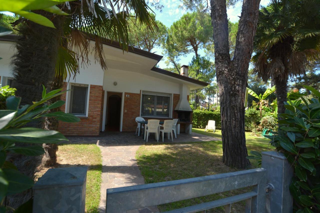 Villa A Lignano Con 2 Camere E Giardino Lignano Sabbiadoro Ngoại thất bức ảnh